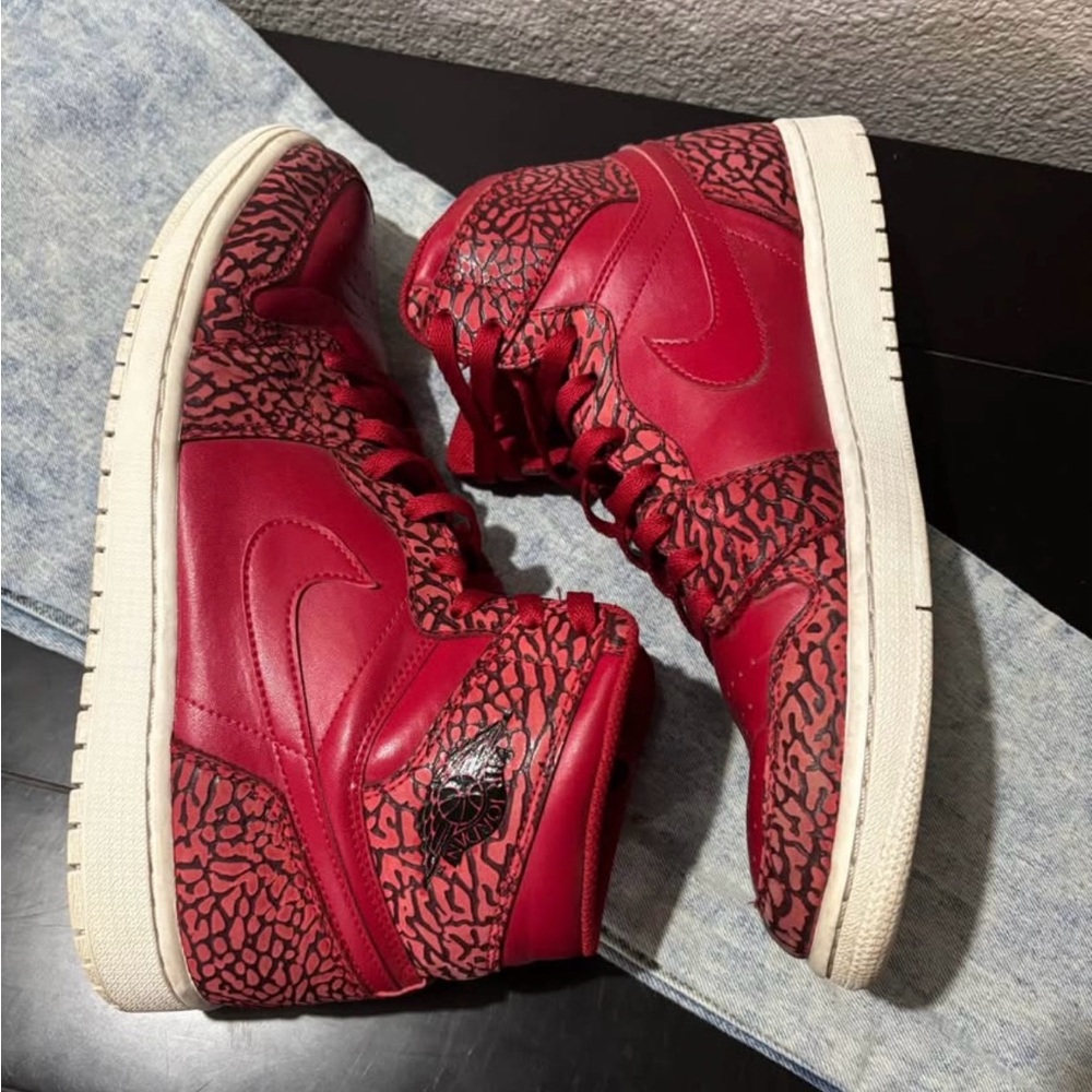 Jordan 1 Elephant Print Red High Mid Size 11.5 Mens